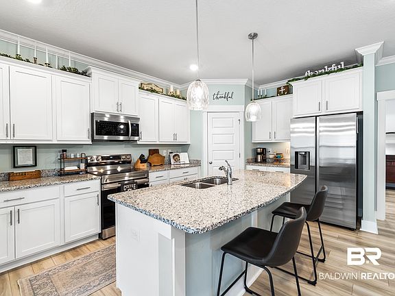 3rd image of 1162 Pheasant Cir