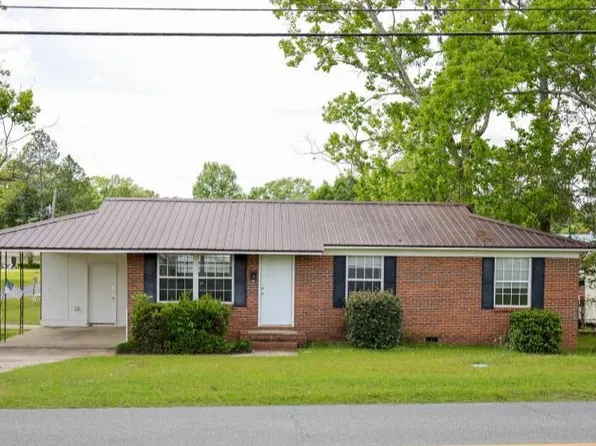 5423 College Dr, Graceville, FL 32440