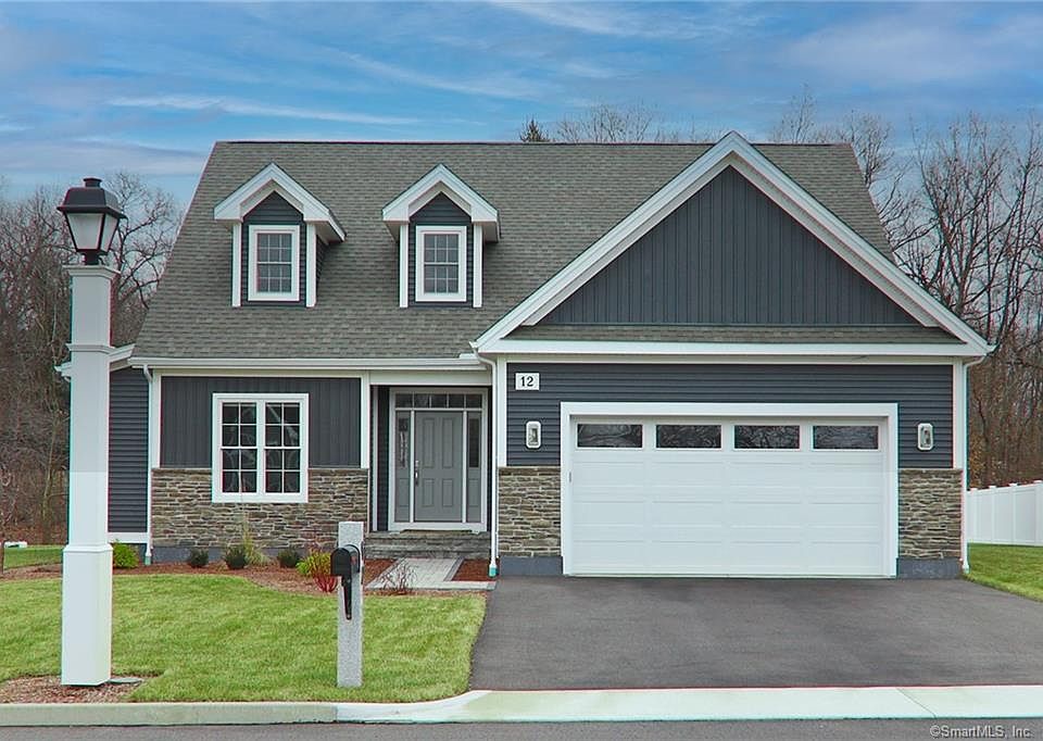 1st image of 12 Arbor Meadow Dr