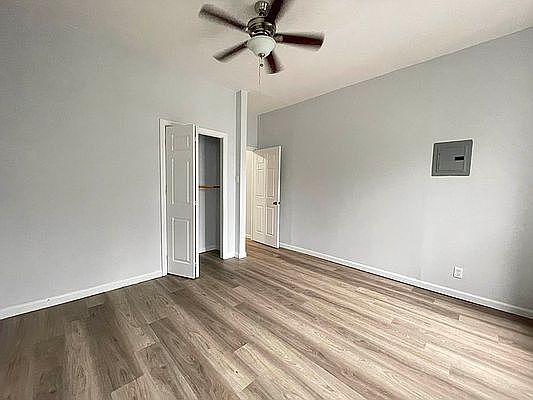 3rd image of 1049 Jefferson Ave #1C