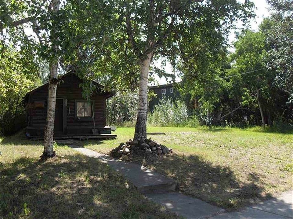 2nd image of 1323 1st Ave