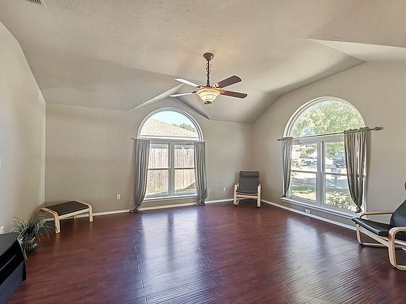 3rd image of 7916 Cannonwood Dr