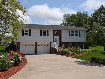 1st image of 7565 Birch Dr
