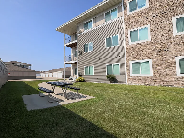 Timber Creek Apartments — Photo 6