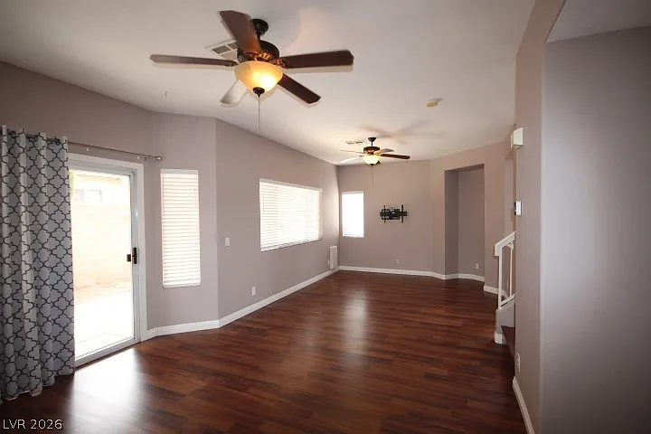 947 Whispering Grove Ave — Photo 10