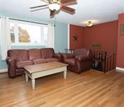 3rd image of 17 Kennedy Dr