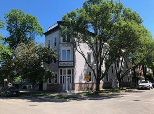 1254 W Henderson St APT 1R, Chicago, IL 60657