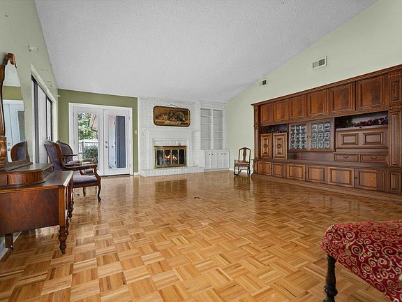 5th image of 5820 Foxcroft Rd