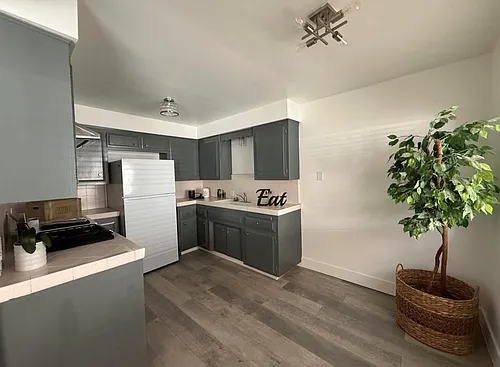 203 S Curtis Ave #B Photo 1
