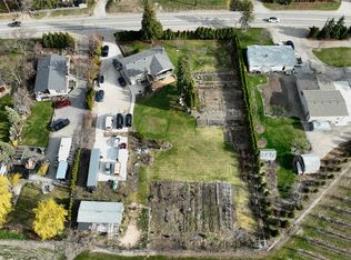 2662 Longhill Rd, Kelowna, BC V1V2G5