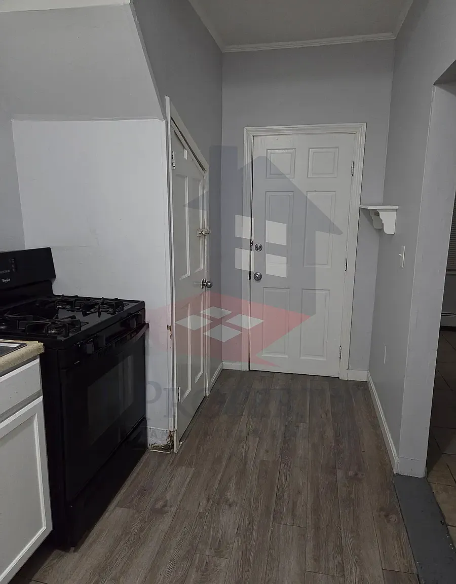 2 bed, $1,600 — Photo 2