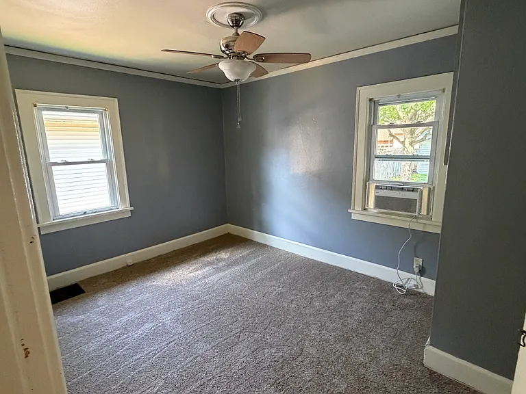 2103 N Court St — Photo 7