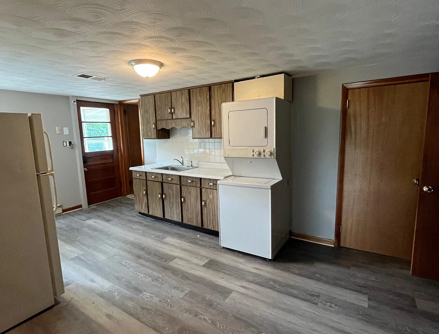64 Rufus St — Photo 3