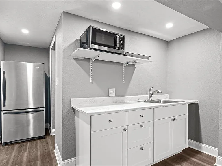 1019 Susan Dr — Photo 10
