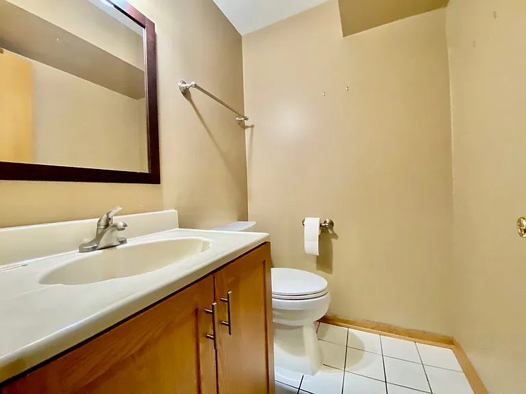 435 W 37th St #2F — Photo 10