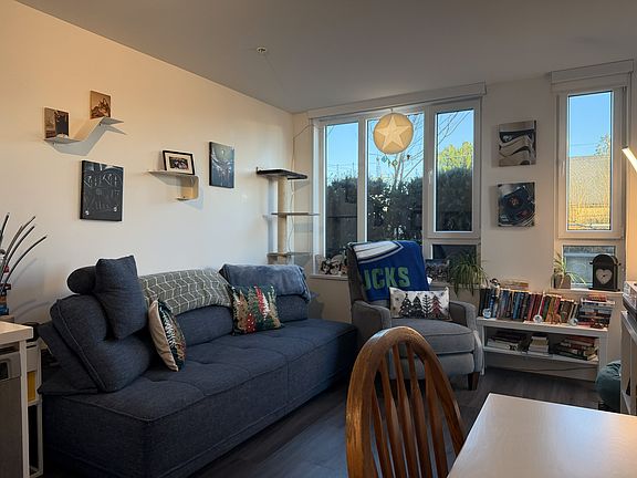 2nd image of 212 E 28th Ave #882497