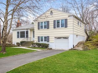 114 Sonn Dr, Rye, NY 10580