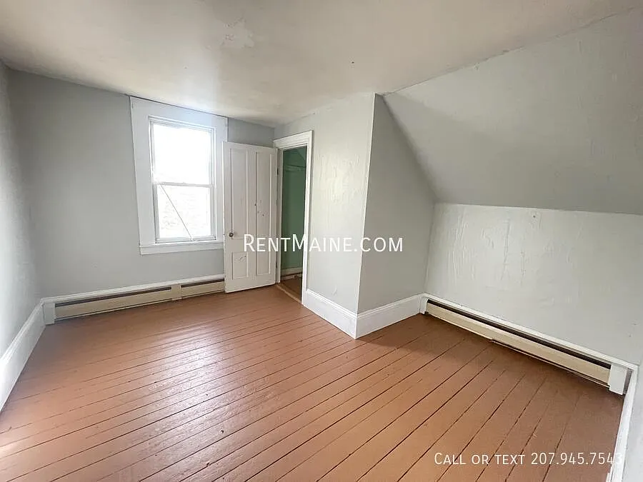 4 bed, 1.5 bath, $1,850 — Photo 4