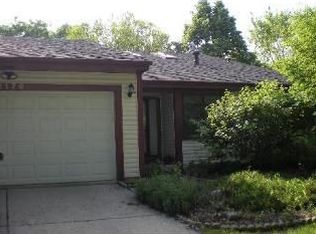 2179 Ridgewood Rd, Lisle, IL 60532