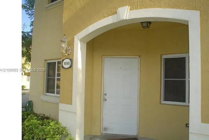 Venetia Grove — Photo 3