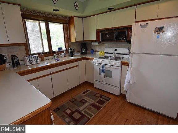 3rd image of 2405 Hayes Ct