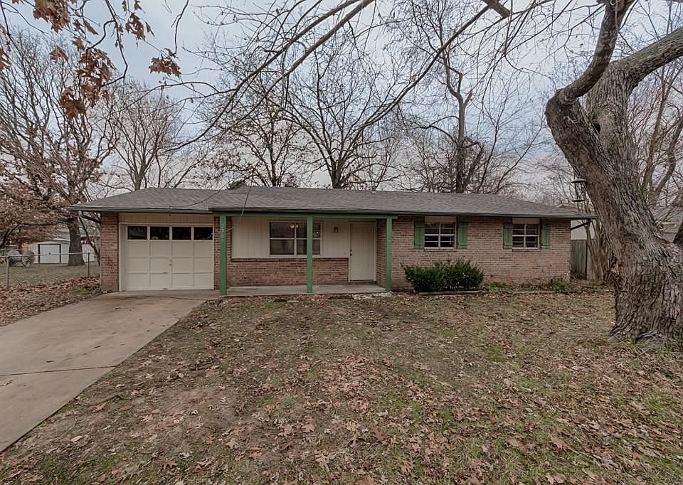 1st image of 2709 N 15th St