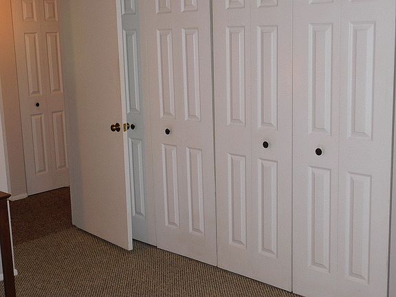 5th image of 511 Gardens Dr APT 204