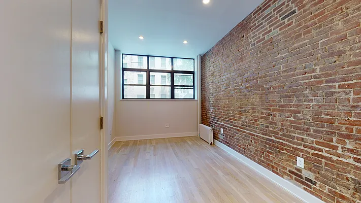 Rented by Bond New York | media 11