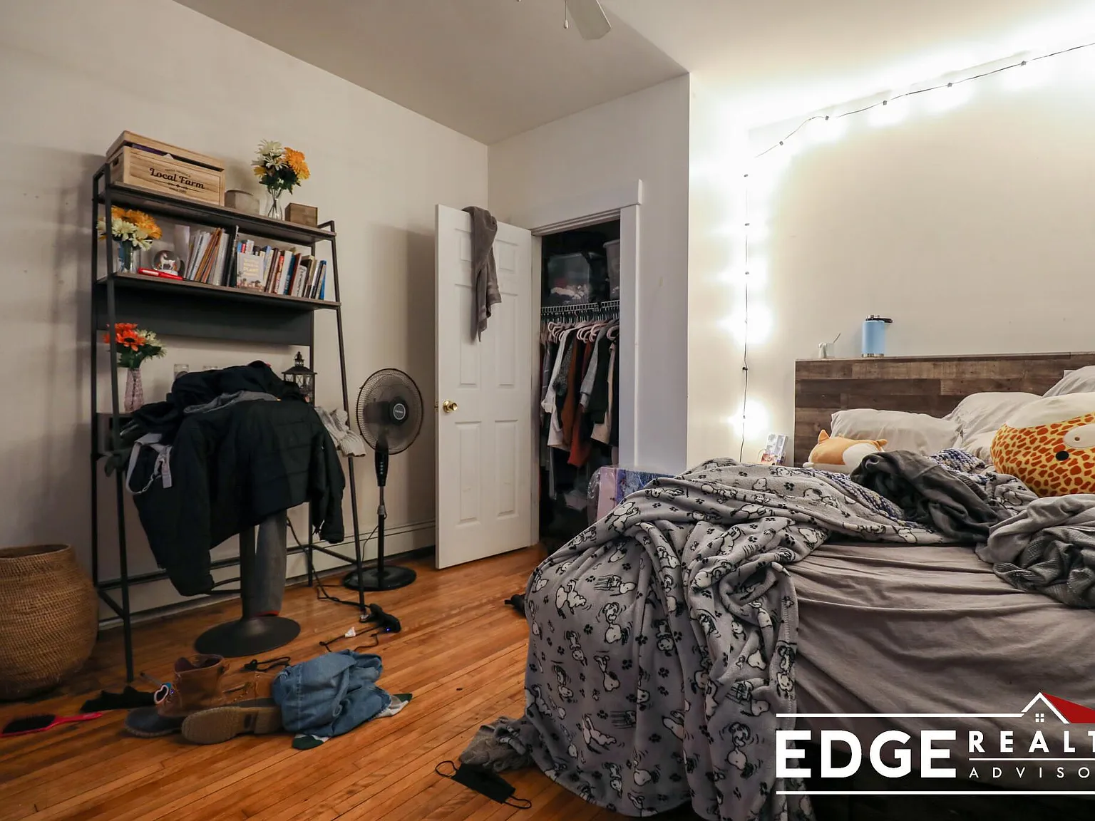 4 bed, 9999 sqft, $4,600 — Photo 4