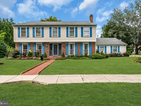 5 Church St, Edgewater Park, NJ 08010