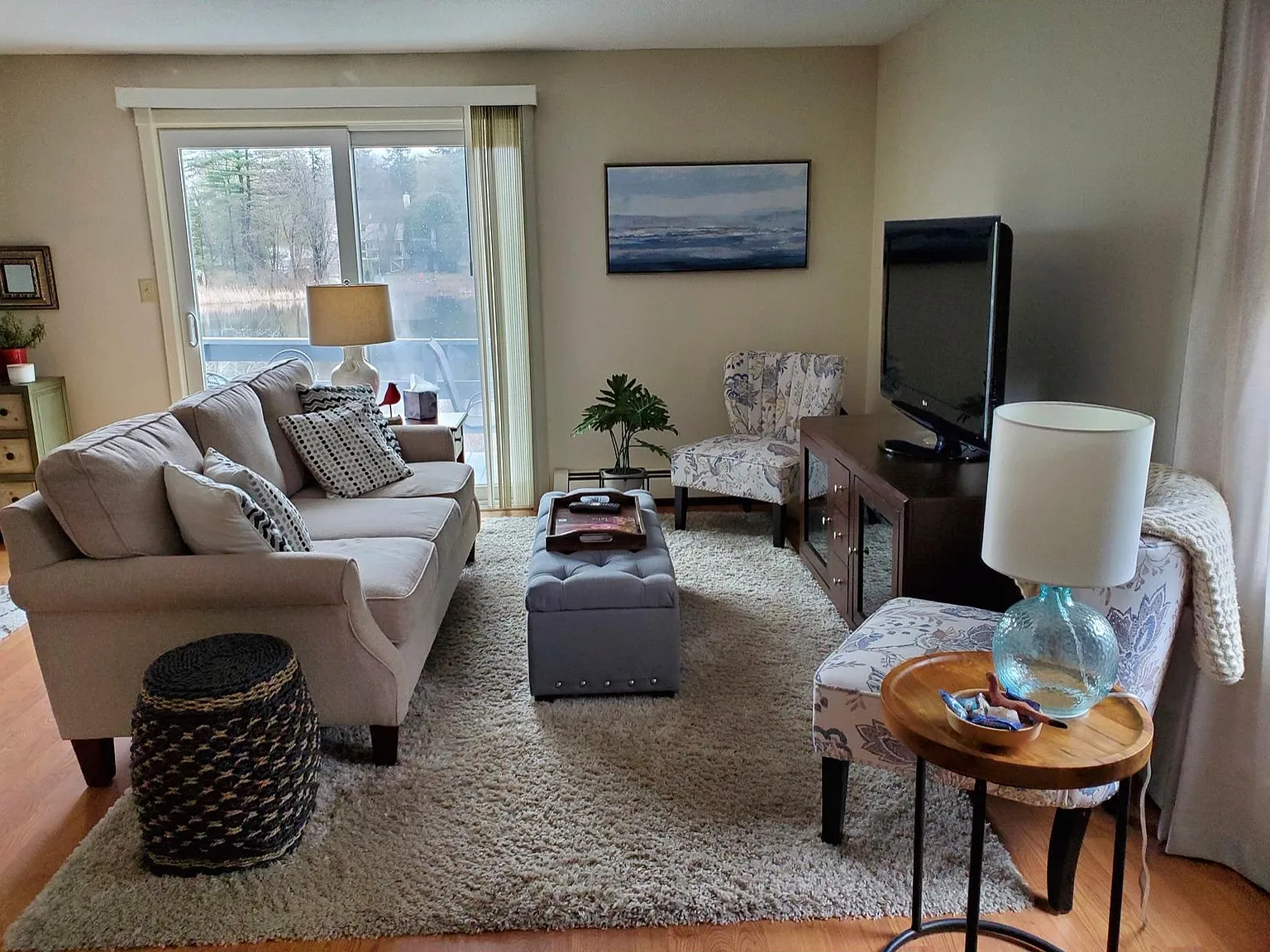 2 bed, 1.5 bath, 1150 sqft, $3,100 — Photo 2