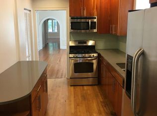 2027 W Jarvis Ave #2, Chicago, IL 60645