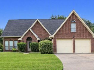 2186 Riverside Dr, West Columbia, TX 77486