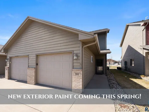 201 Emmett Trl, Harrisburg, SD 57032