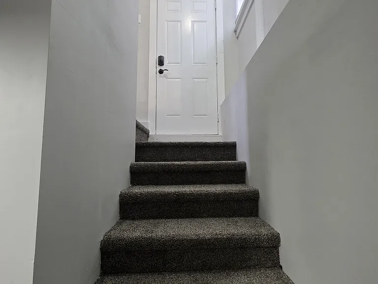 2777 California Ct — Photo 32