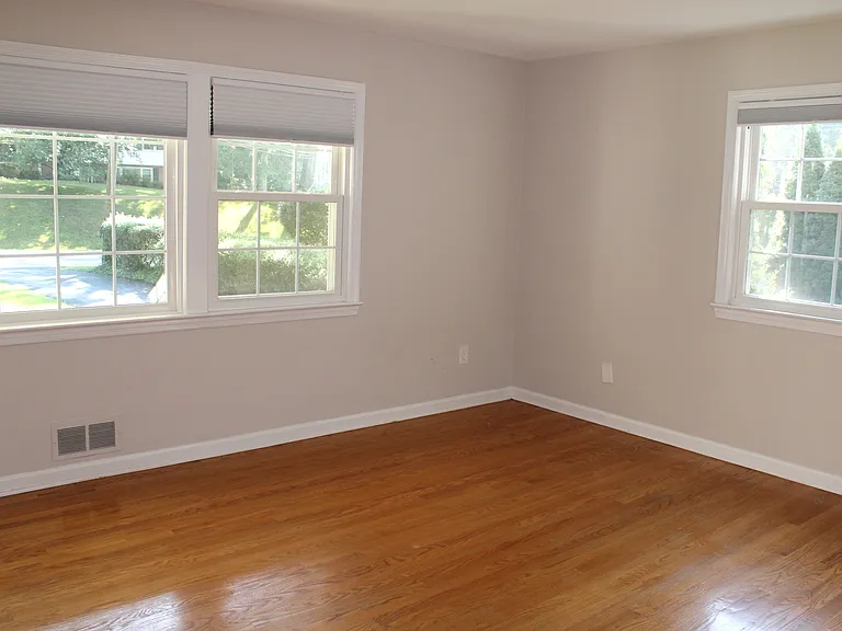 3606 Barkley Dr — Photo 11
