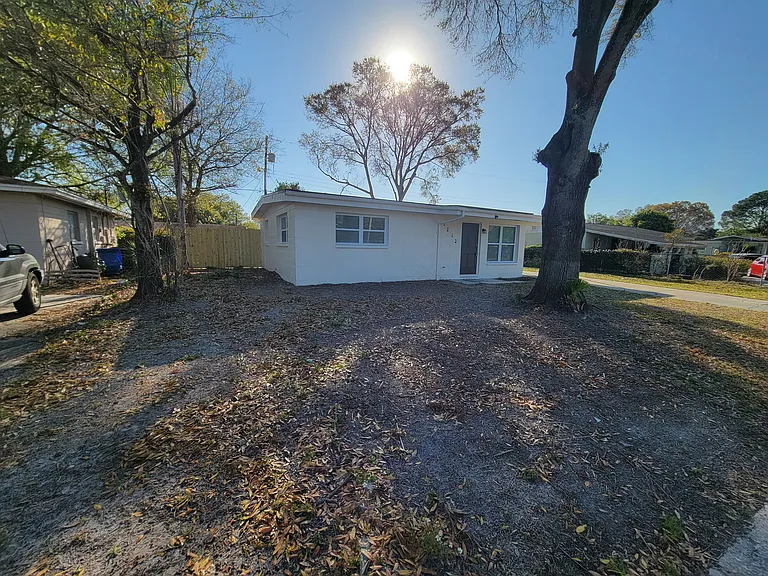 1212 Windermere Way — Photo 15