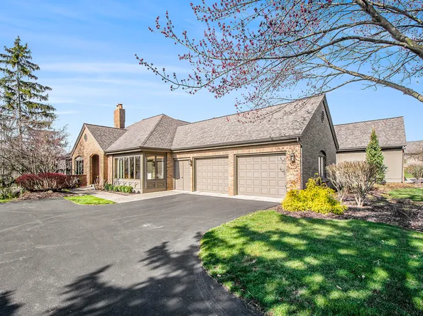 690 Cascade Hills Holw SE, Grand Rapids, MI 49546