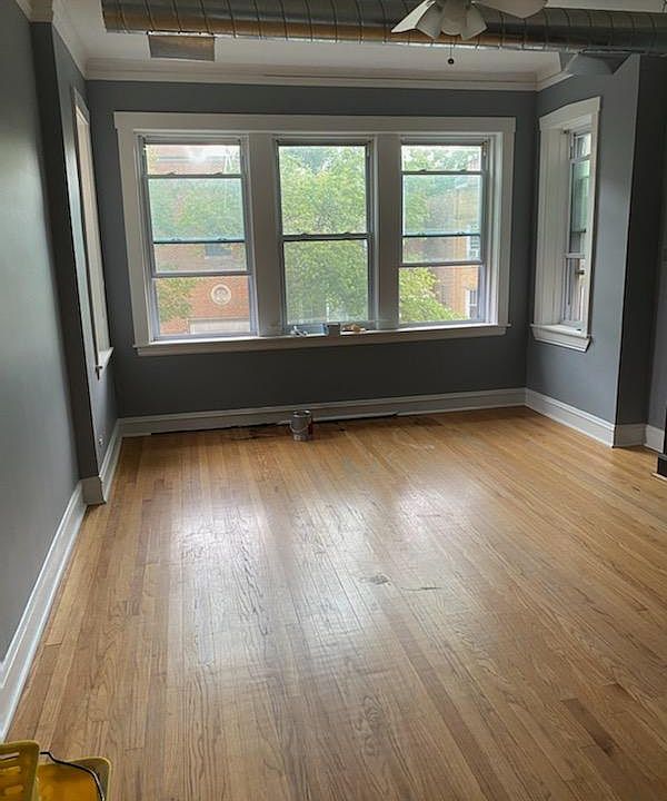 1st image of 915 N Hamlin Ave #2