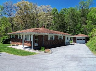 207 Calvin St, Bluefield, VA 24605
