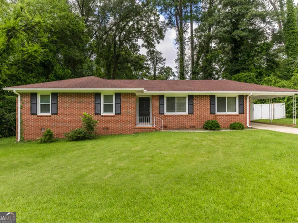 1049 Newport Rd, Macon, GA 31210