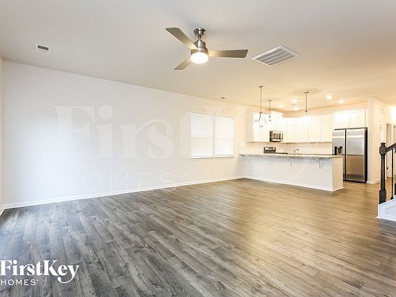 4th image of 410 Stonefence Dr