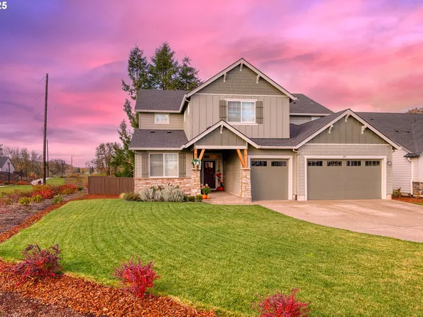1895 NW Charles St, McMinnville, OR 97128