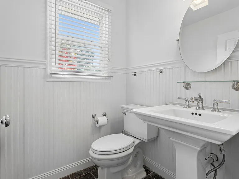306 Candlewood Ln — Photo 18