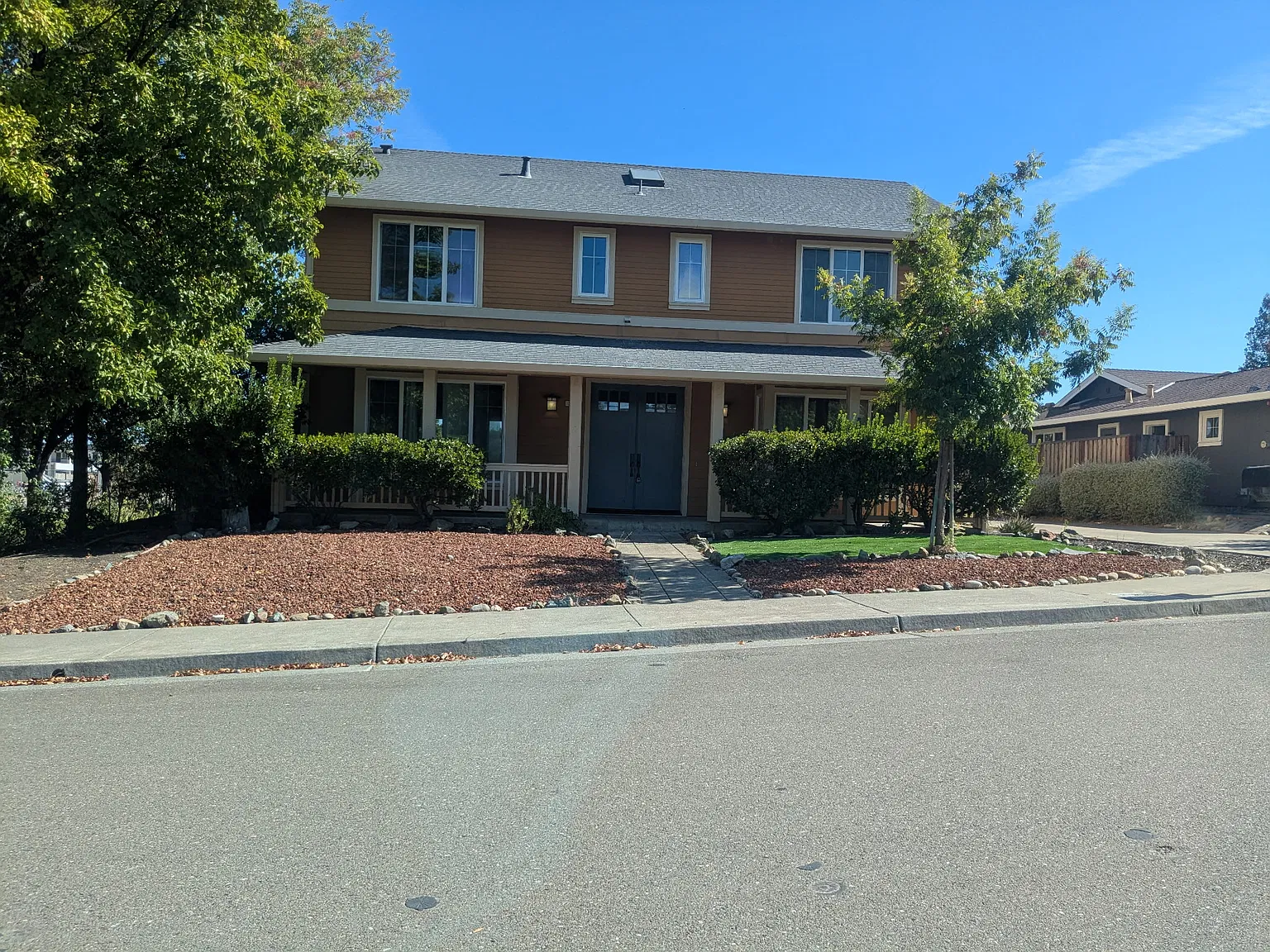 4 bed, 2.5 bath, 2400 sqft, $3,695 — Photo 1