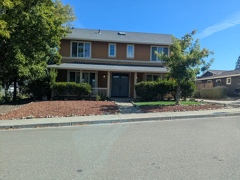 301 Sunrise Dr