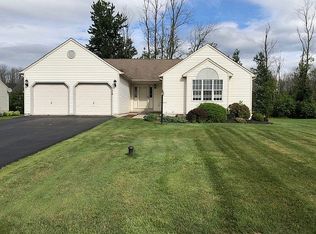 7928 Rose Court Dr, Cicero, NY 13039