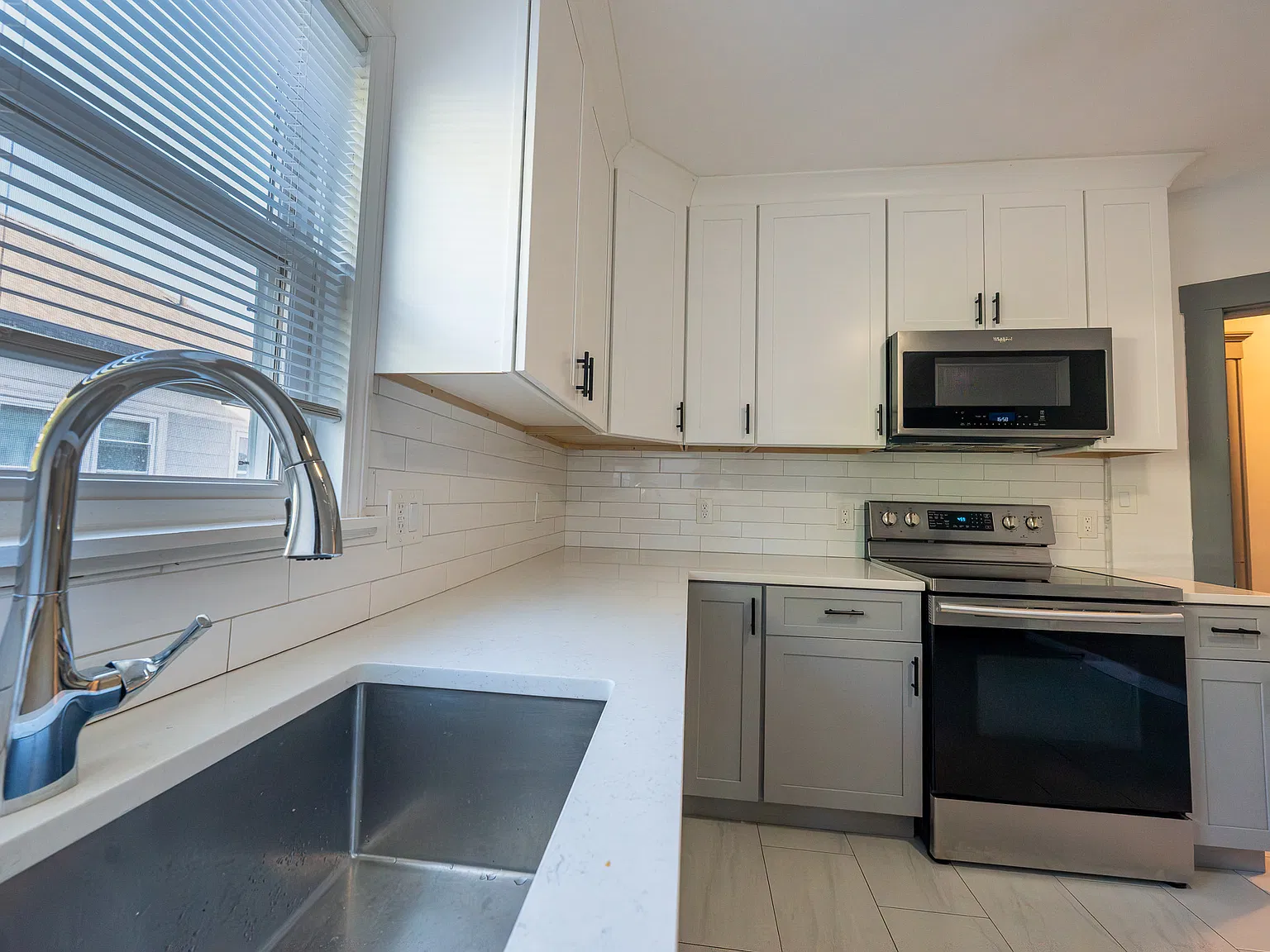 3 bed, $3,000 — Photo 3