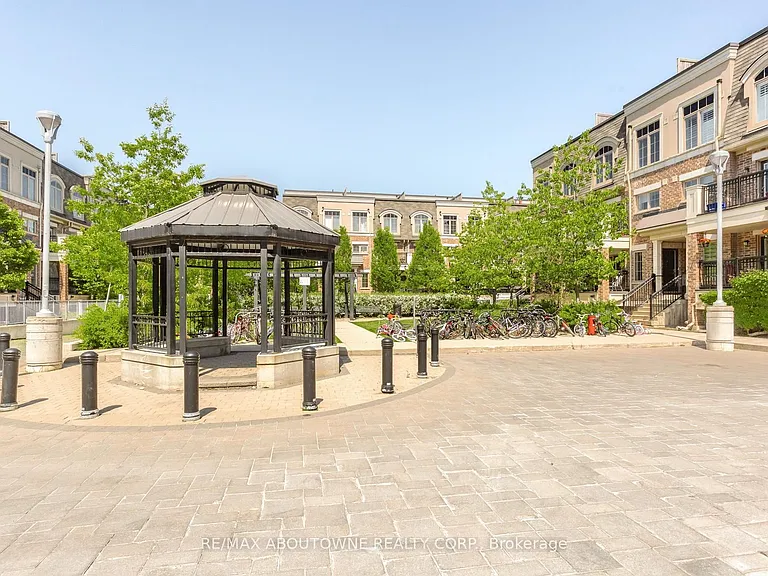 2441 Greenwich Dr #1 — Photo 39