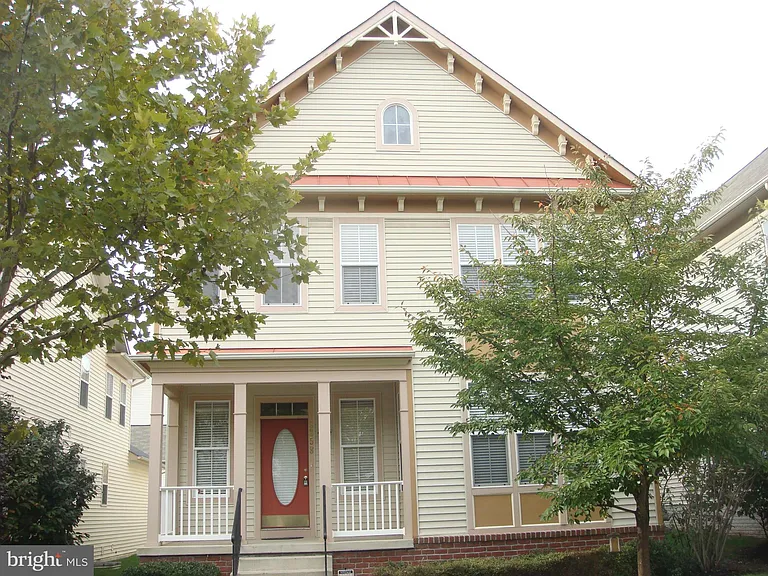 3858 Braveheart Dr — Photo 1